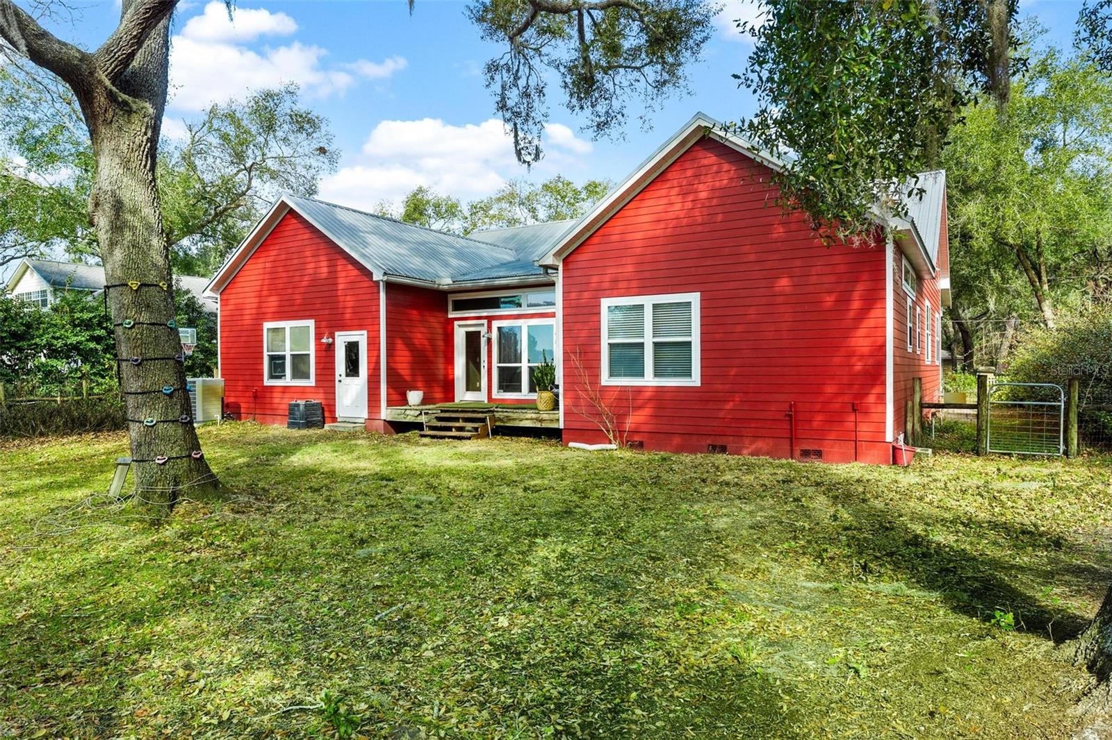 Image 44 of 54 For 10616 Poe Street