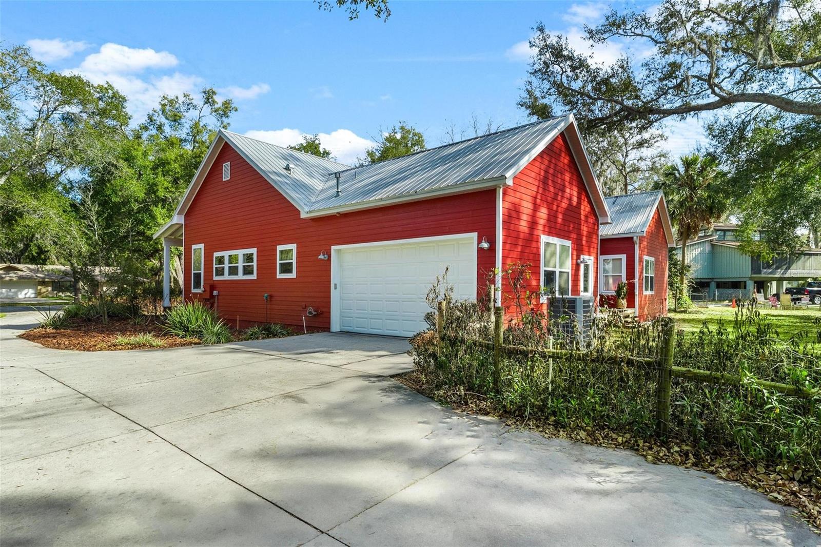 Image 7 of 54 For 10616 Poe Street