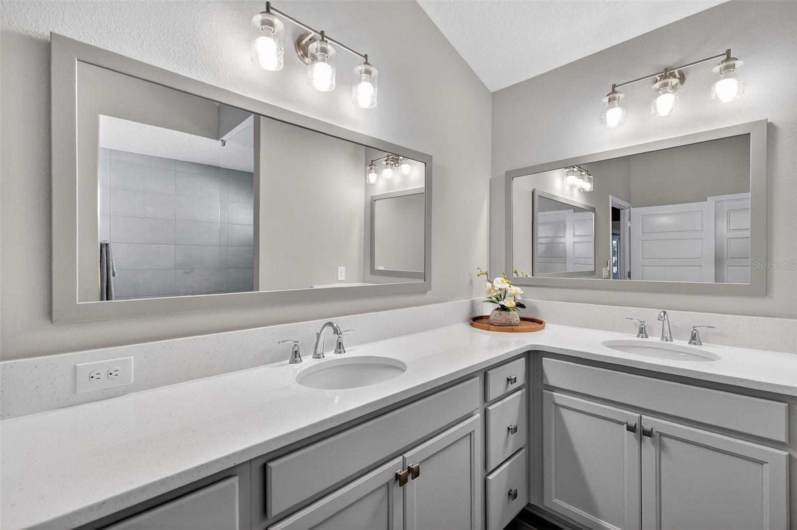 Image 20 of 45 For 1744 Woelkers Circle