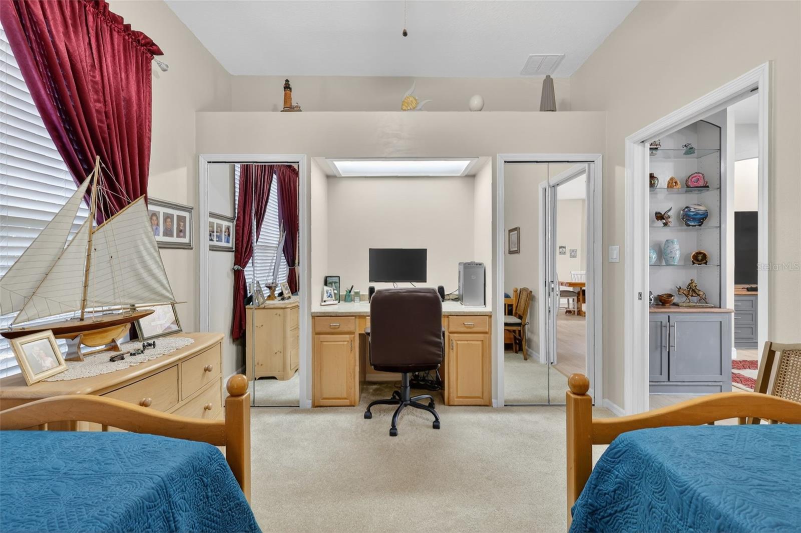 Image 34 of 56 For 25517 Laurel Valley Road