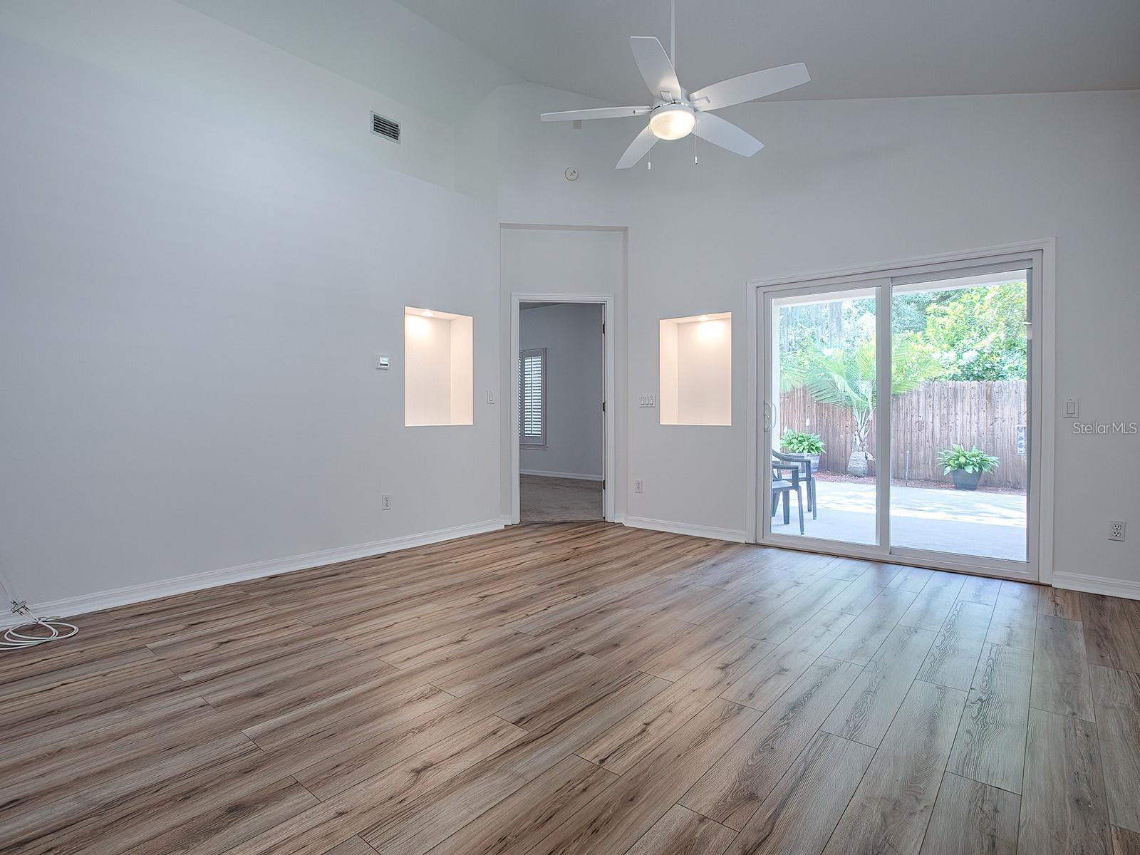 Image 10 of 47 For 9039 Saint Andrews Way