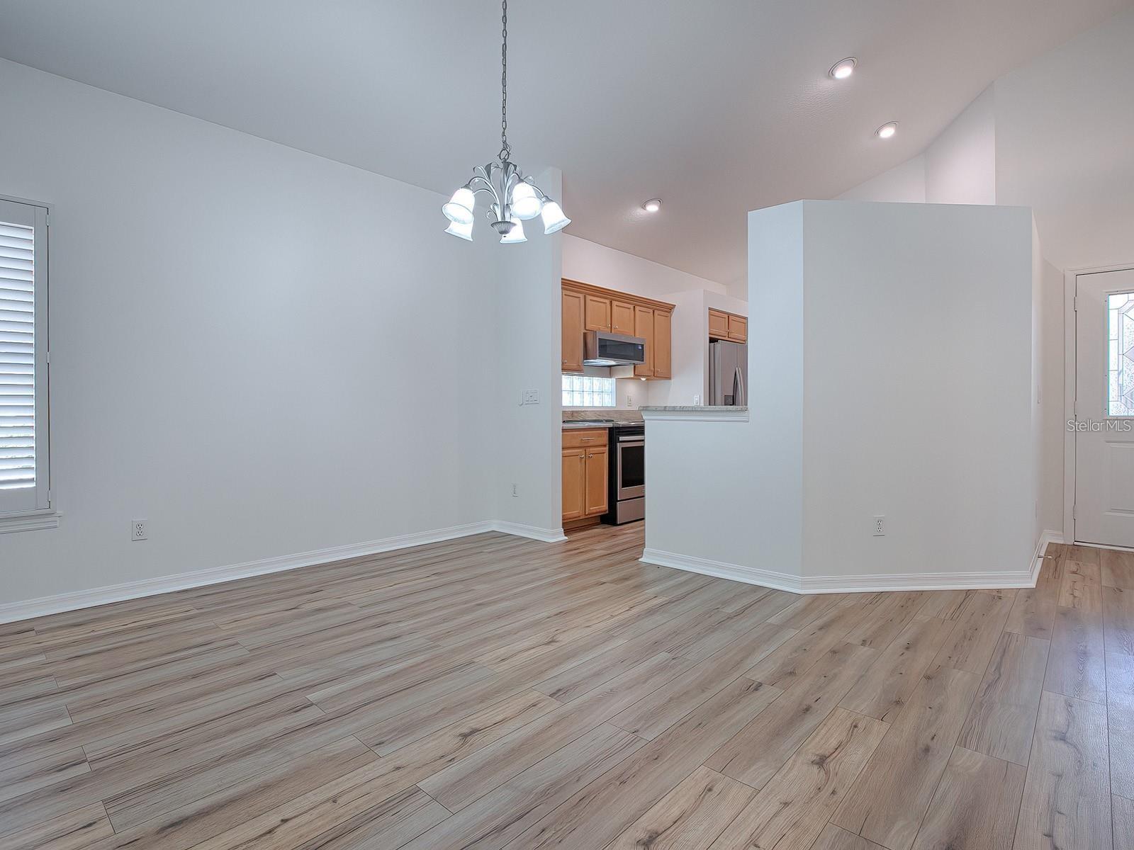 Image 7 of 47 For 9039 Saint Andrews Way