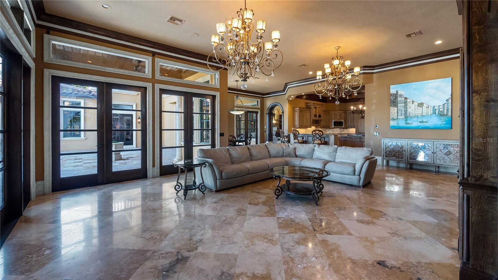 Image 16 of 47 For 16619 Arezo Court