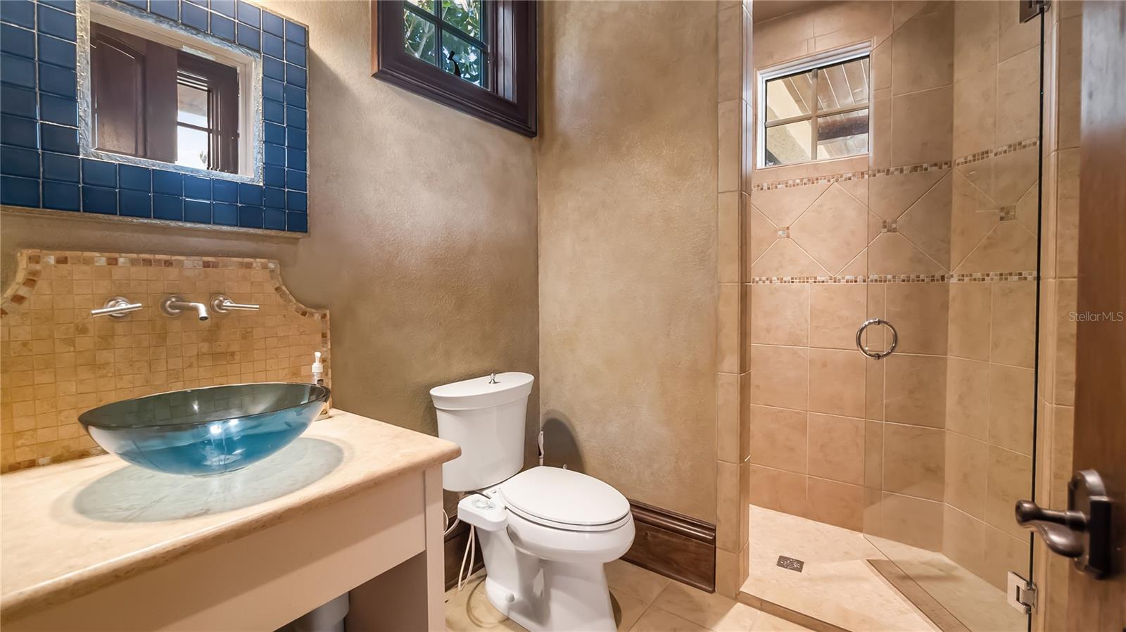 Image 31 of 47 For 16619 Arezo Court