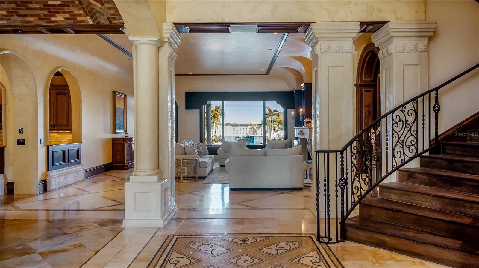 Image 6 of 47 For 16619 Arezo Court