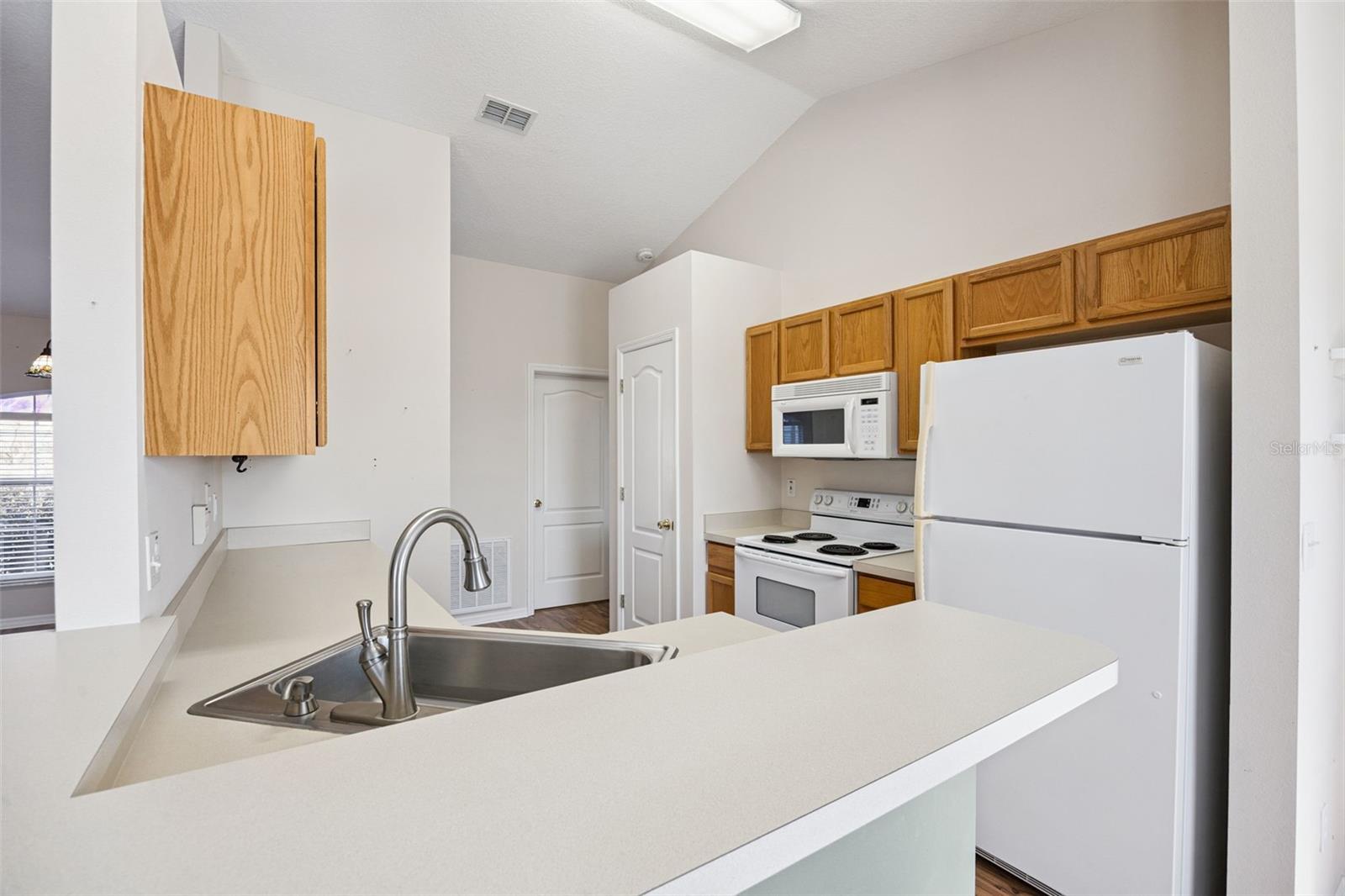 Image 15 of 35 For 10440 Lake Hasson Circle