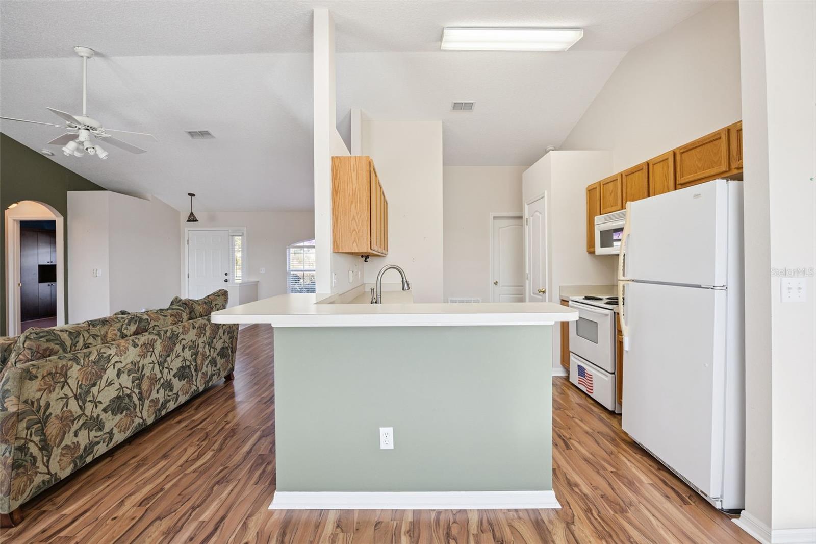 Image 17 of 35 For 10440 Lake Hasson Circle