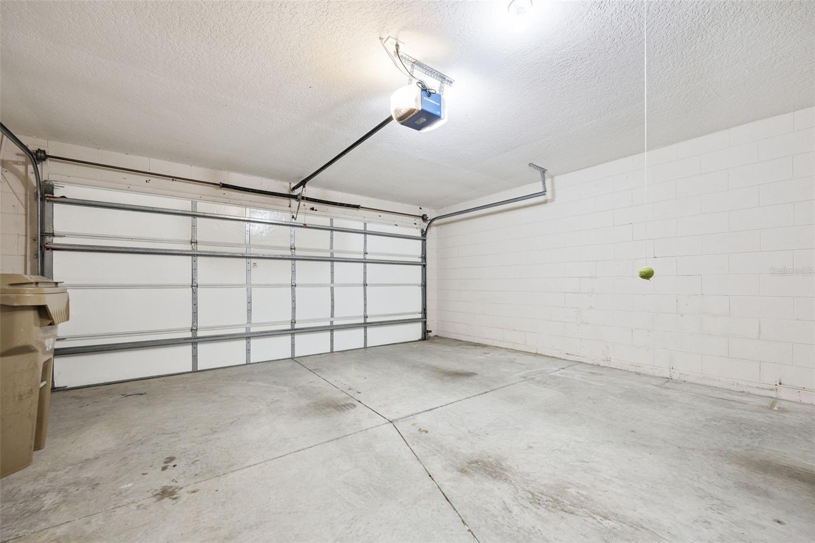 Image 28 of 35 For 10440 Lake Hasson Circle