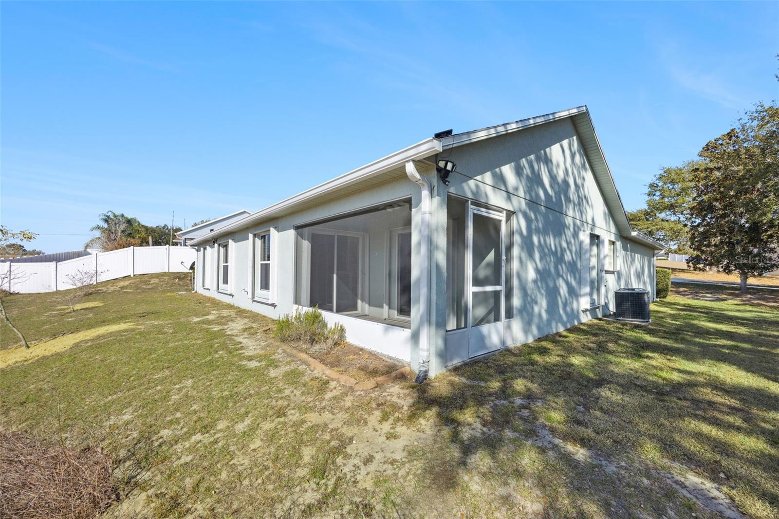 Image 32 of 35 For 10440 Lake Hasson Circle