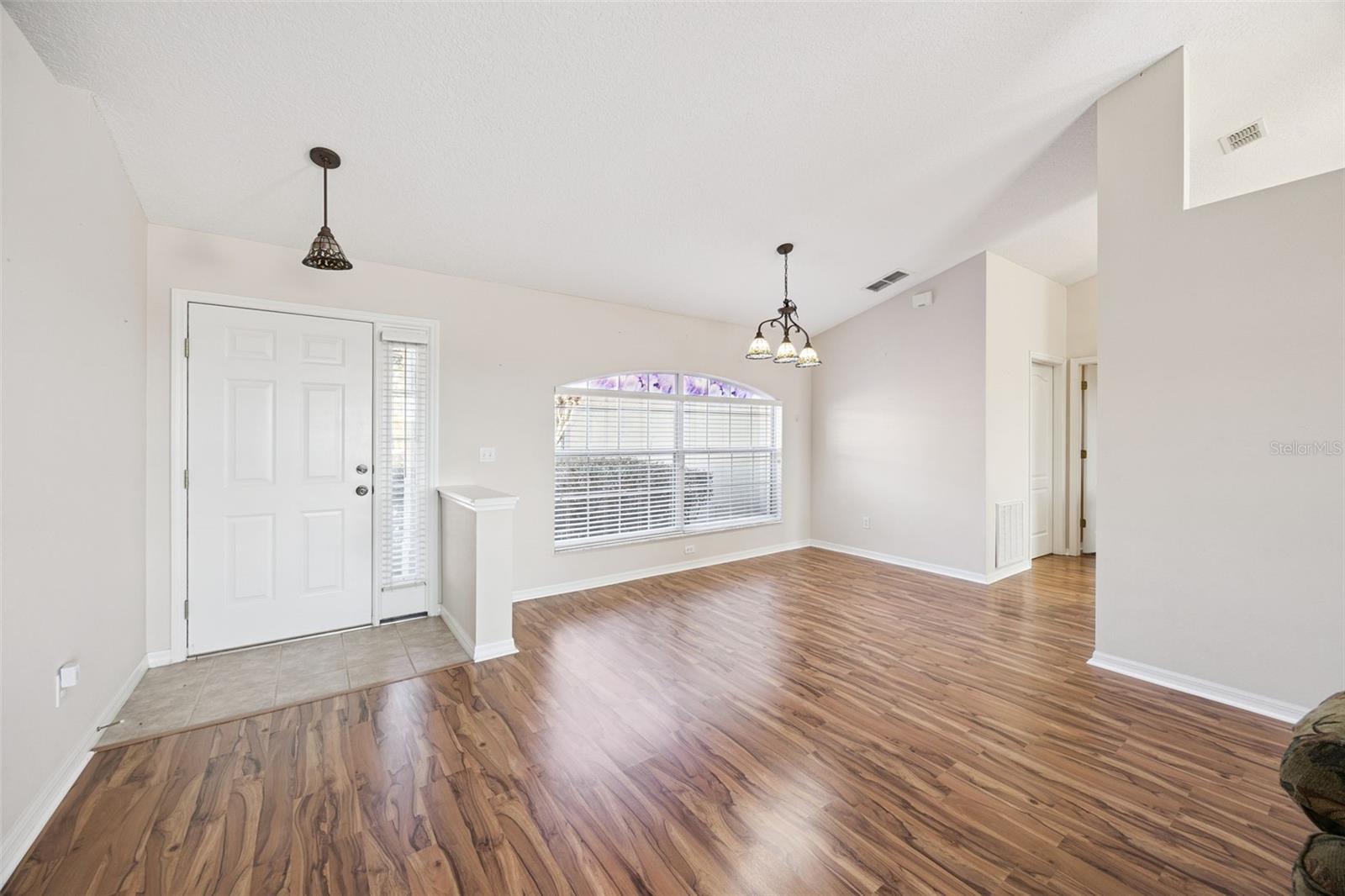 Image 5 of 35 For 10440 Lake Hasson Circle