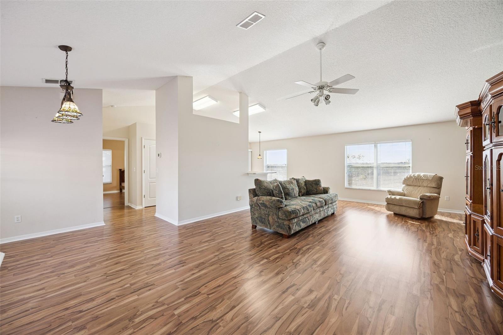 Image 7 of 35 For 10440 Lake Hasson Circle