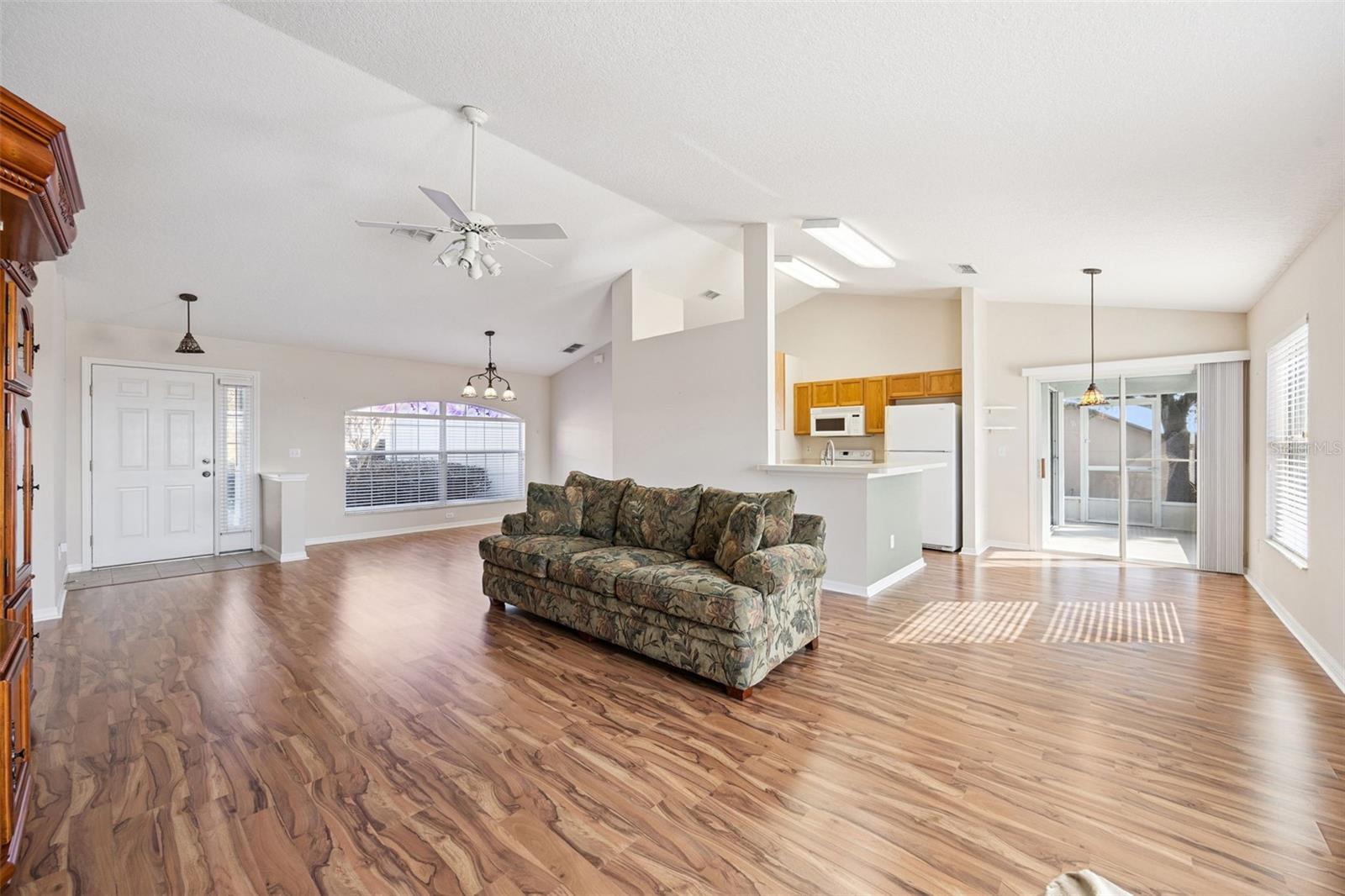 Image 8 of 35 For 10440 Lake Hasson Circle