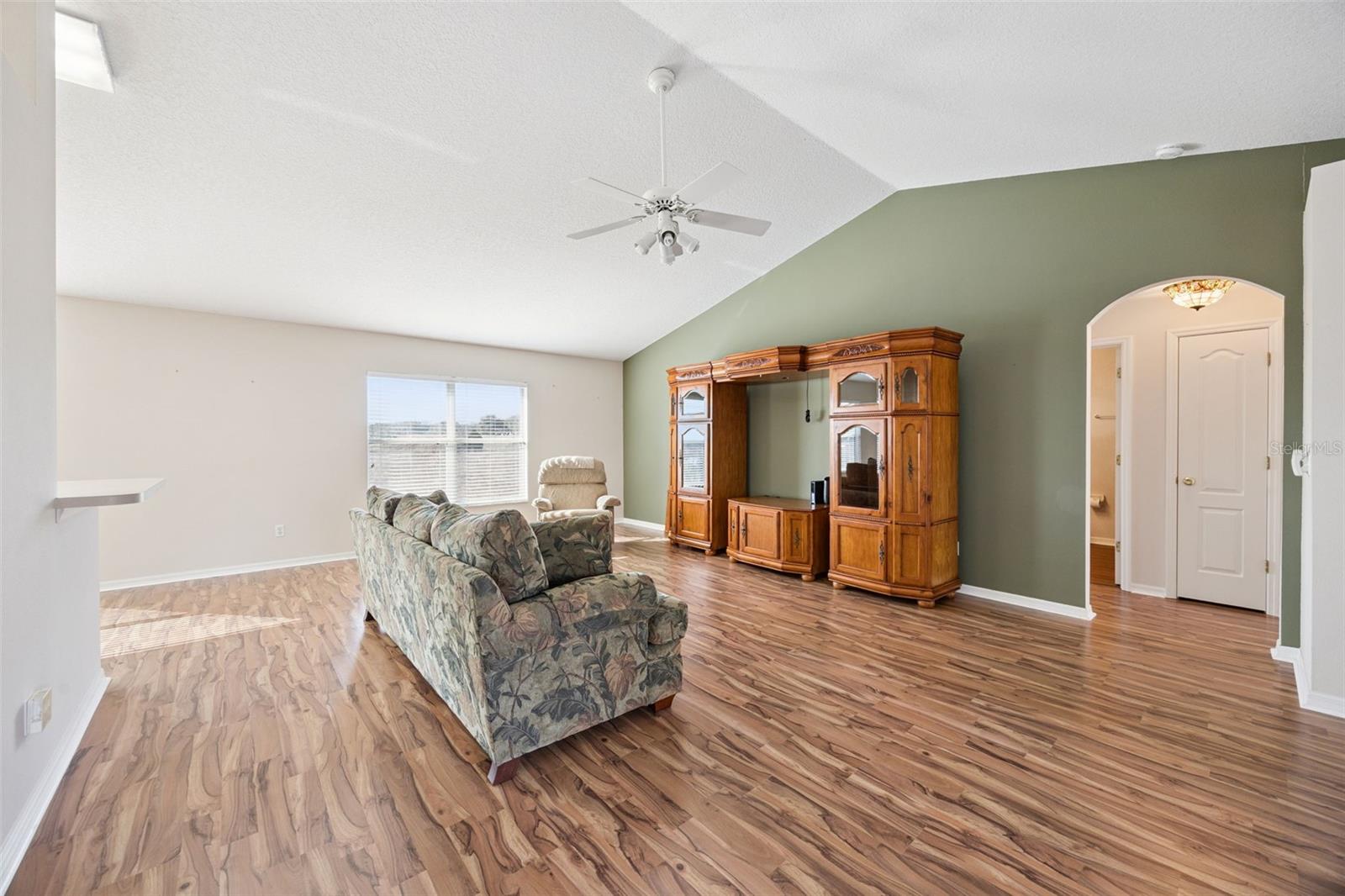 Image 9 of 35 For 10440 Lake Hasson Circle