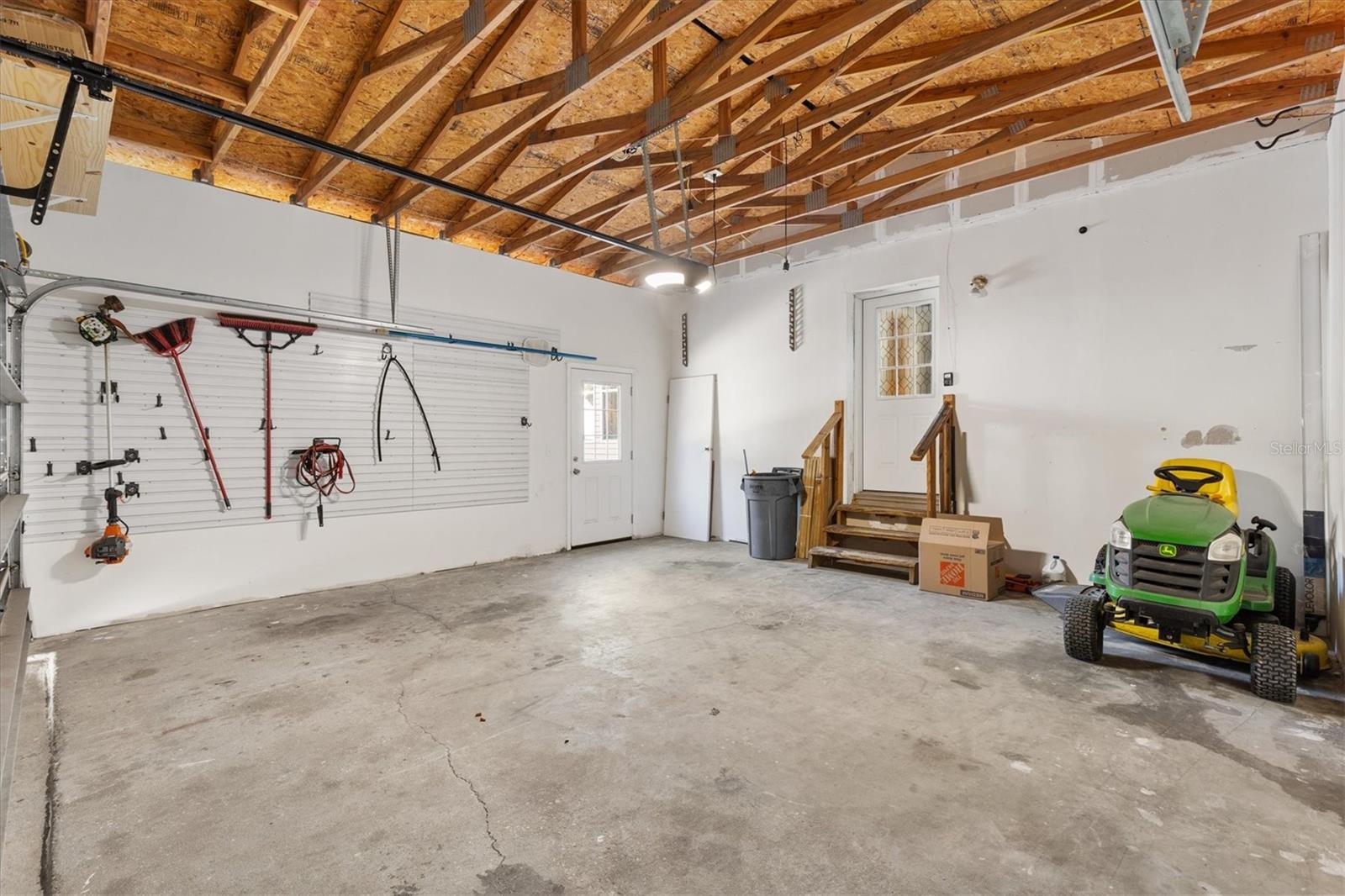 Image 27 of 59 For 357 Walters Place