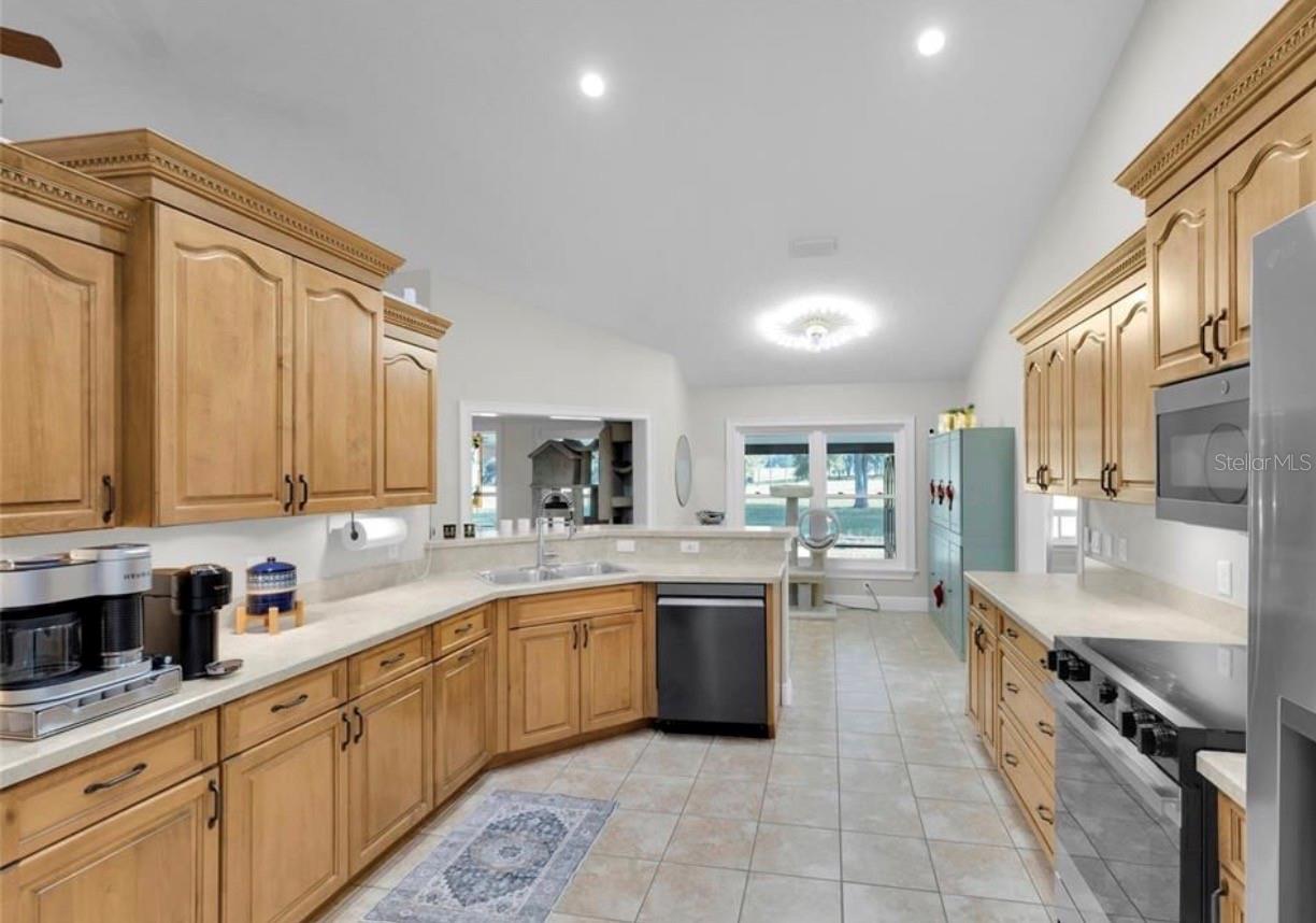 Image 13 of 30 For 400 Carman Drive