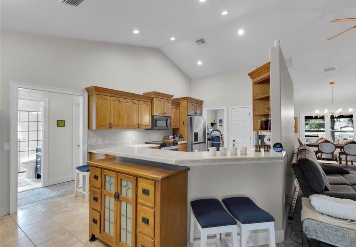 Image 14 of 30 For 400 Carman Drive