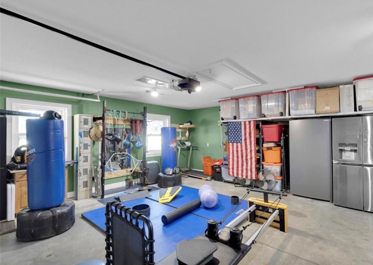 Image 17 of 30 For 400 Carman Drive