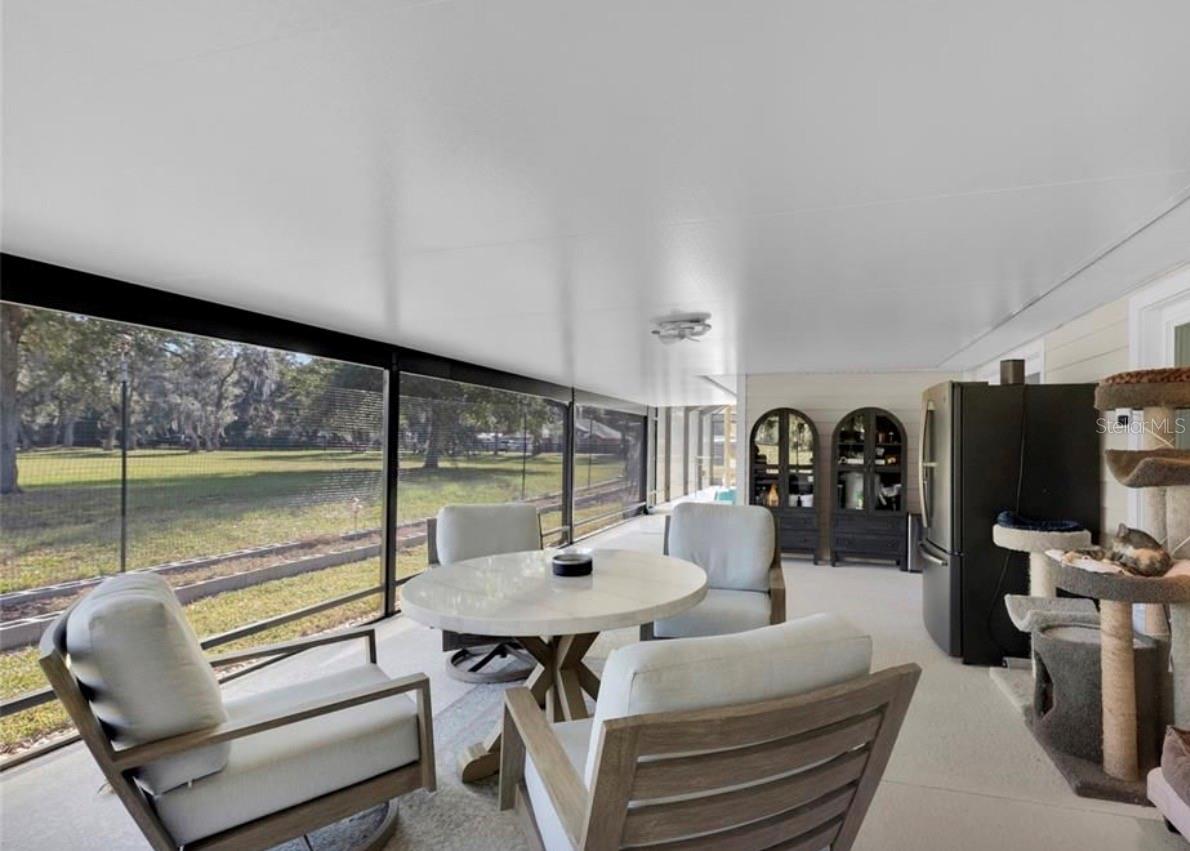 Image 23 of 30 For 400 Carman Drive