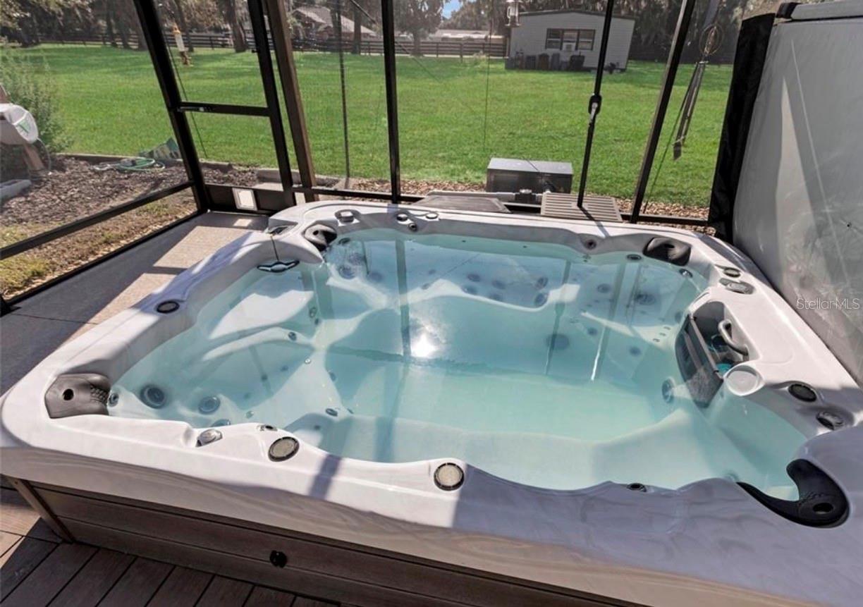 Image 24 of 30 For 400 Carman Drive