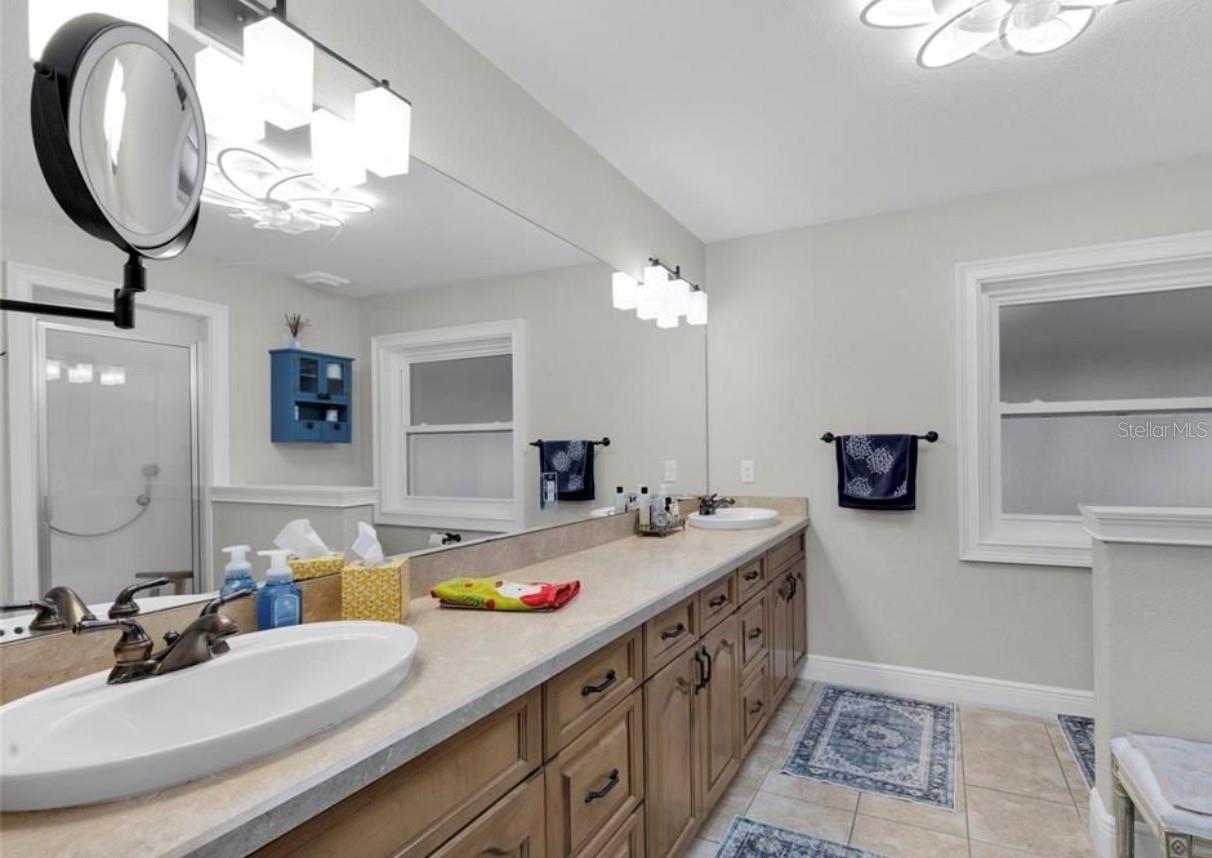 Image 26 of 30 For 400 Carman Drive