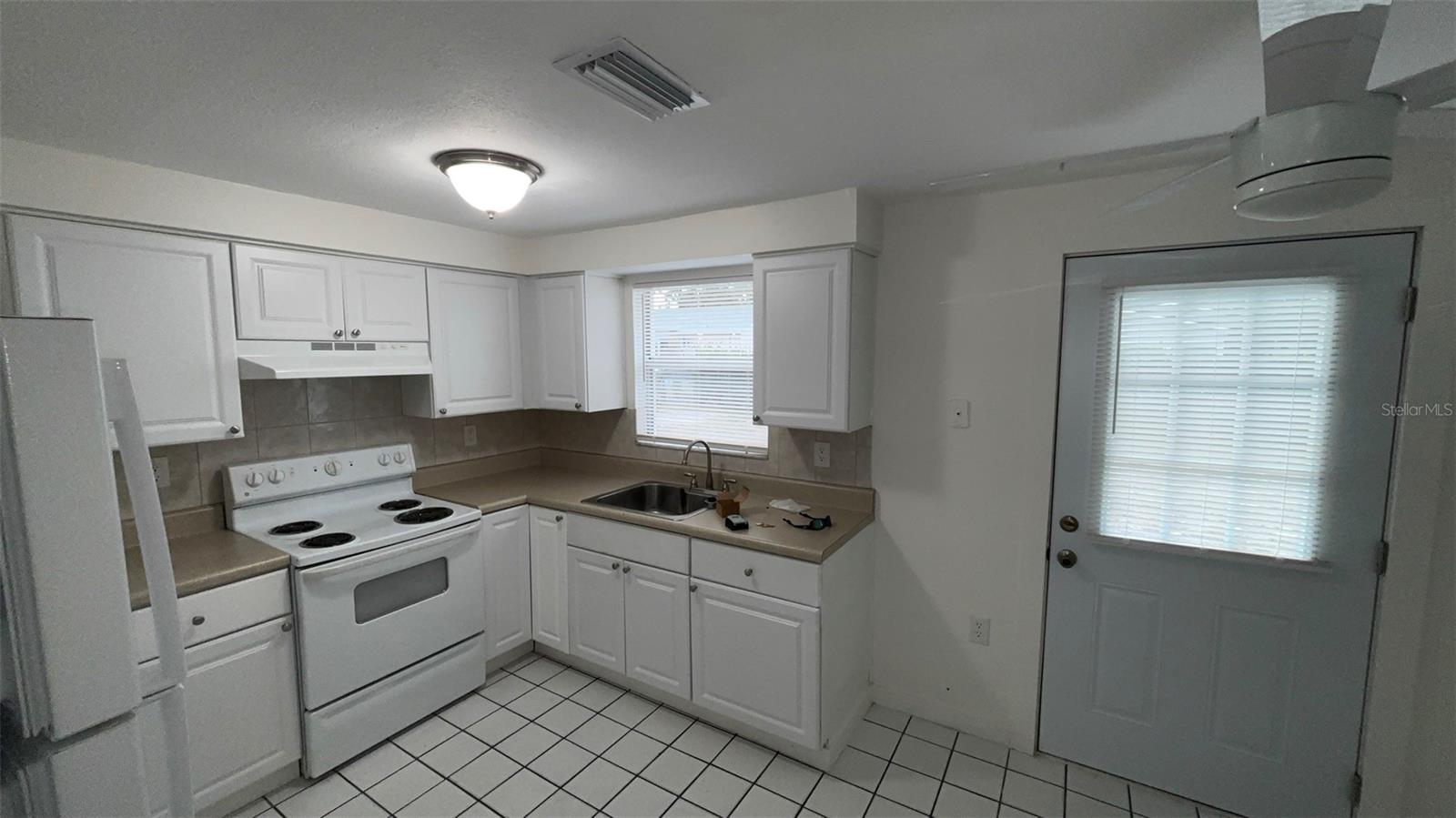 Image 7 of 38 For 6312 Limerick Avenue