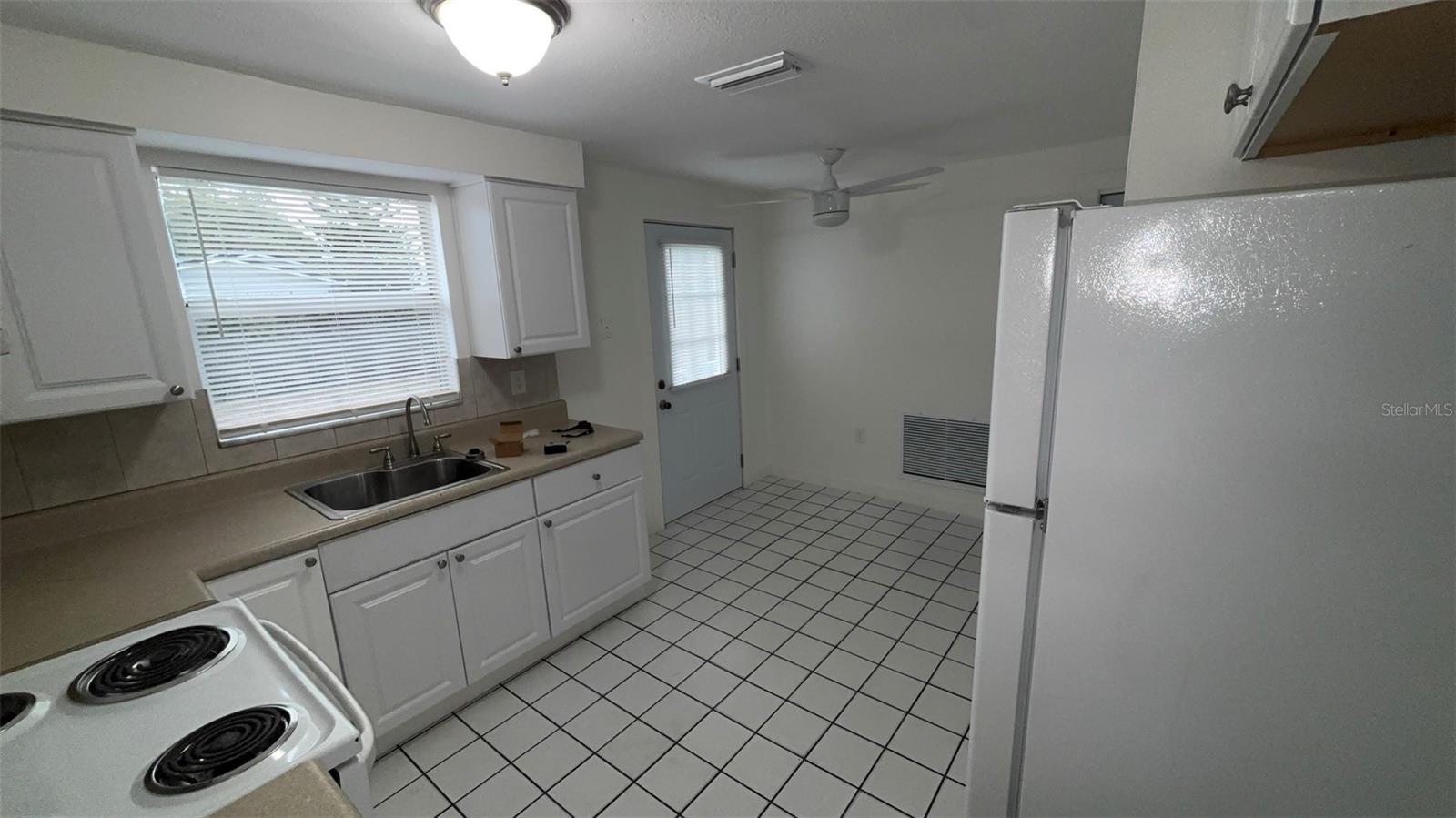 Image 8 of 38 For 6312 Limerick Avenue