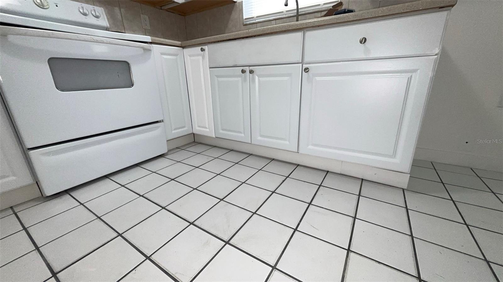 Image 9 of 38 For 6312 Limerick Avenue