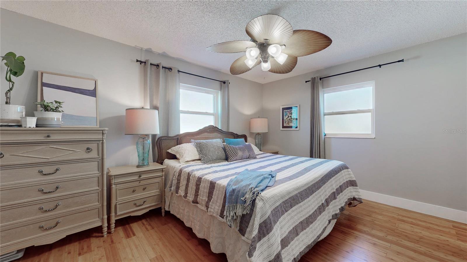 Image 18 of 37 For 10845 Margaret Drive