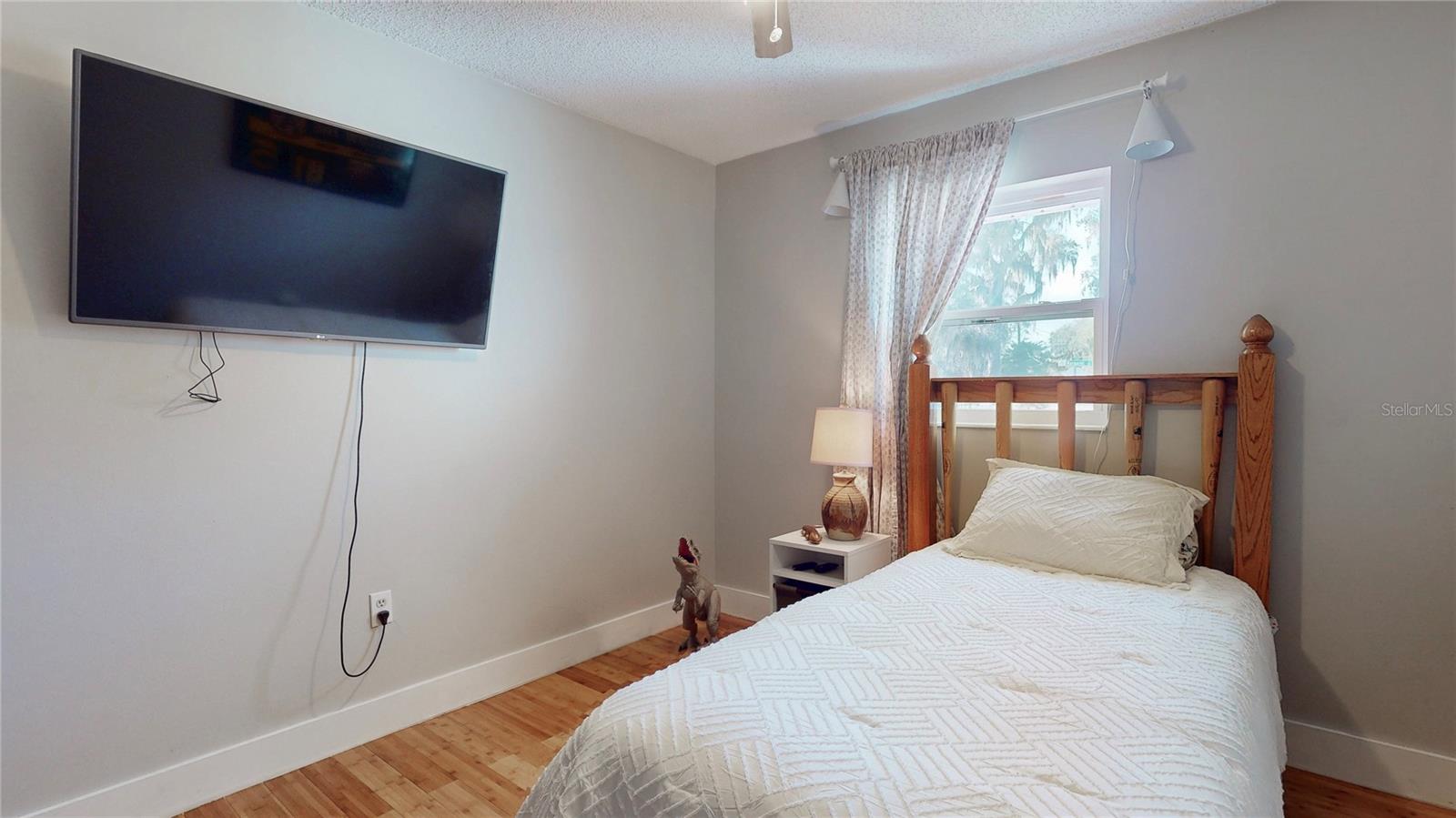 Image 22 of 37 For 10845 Margaret Drive