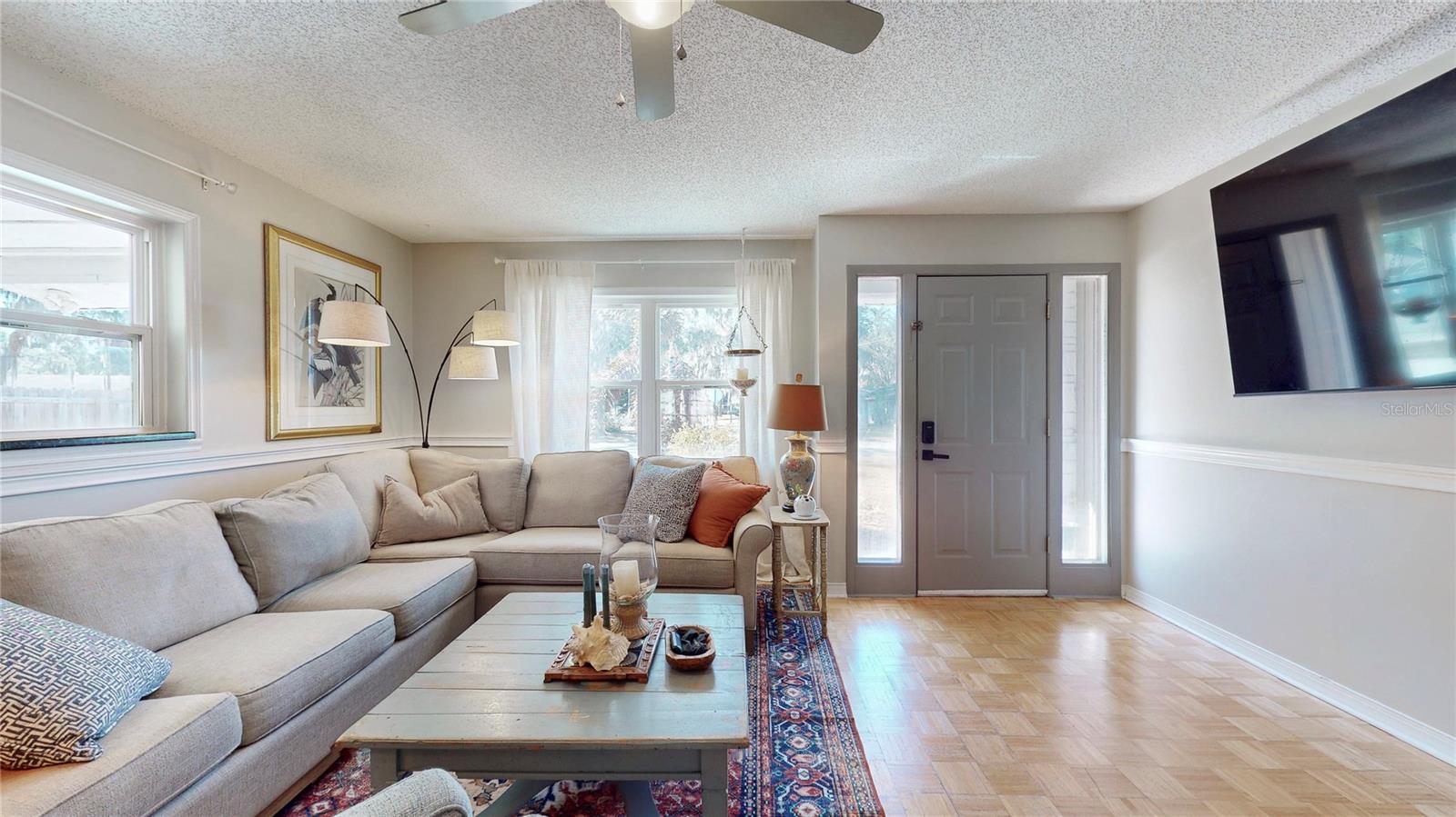 Image 6 of 37 For 10845 Margaret Drive