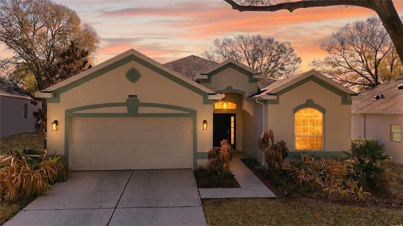 Image 5 of 57 For 2209 Stonebridge Way