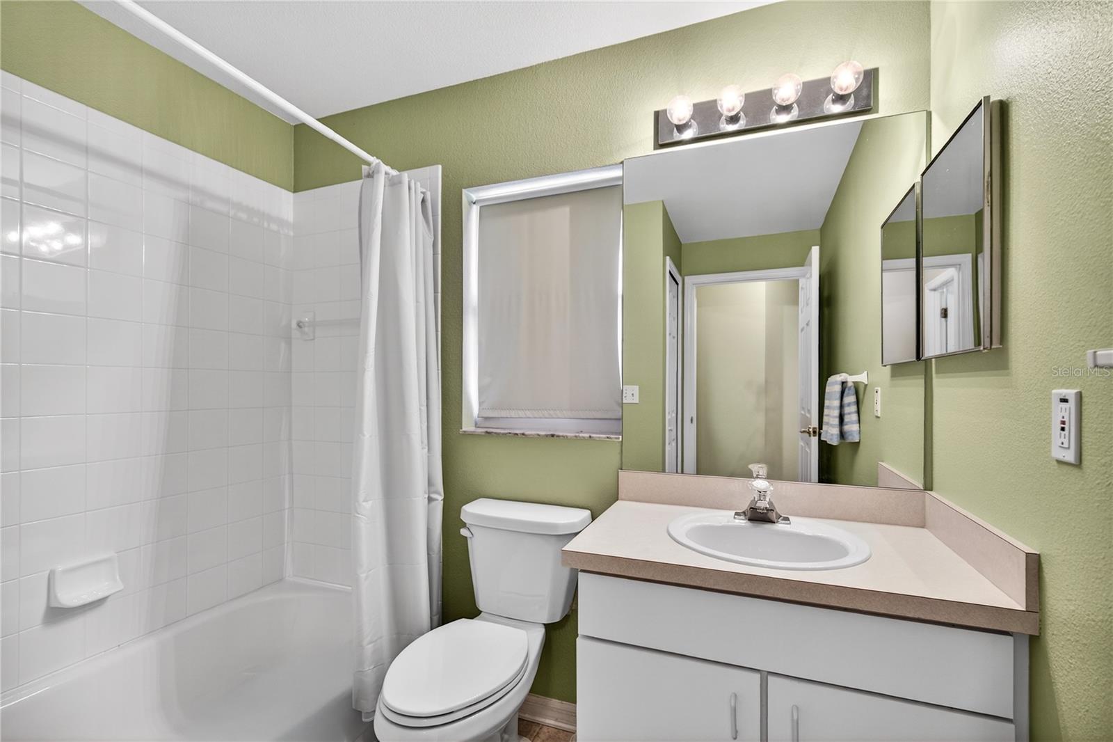 Image 16 of 57 For 4131 Capland Avenue