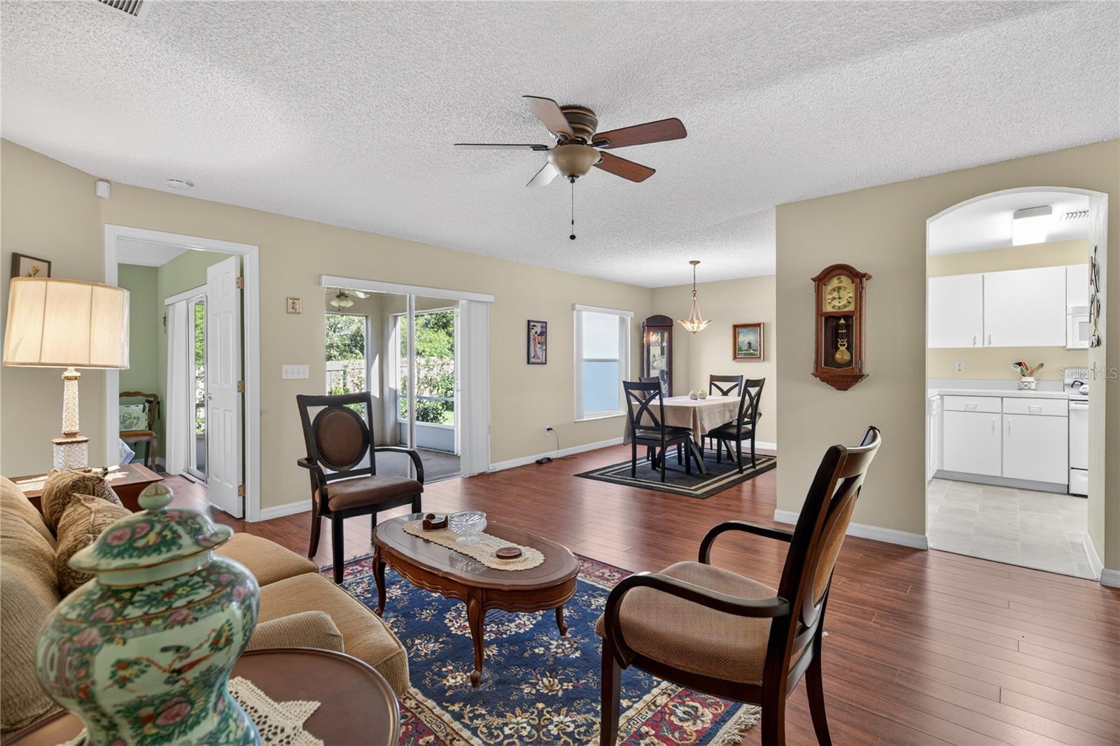 Image 19 of 57 For 4131 Capland Avenue