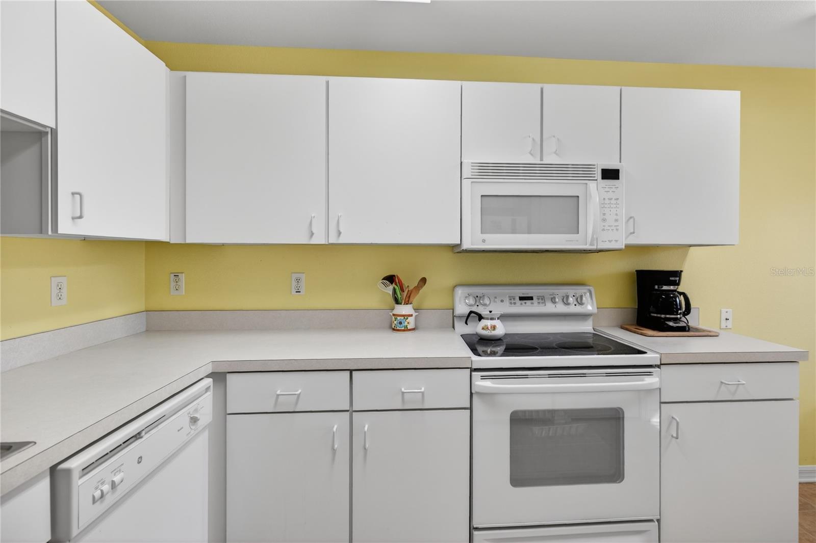 Image 24 of 57 For 4131 Capland Avenue