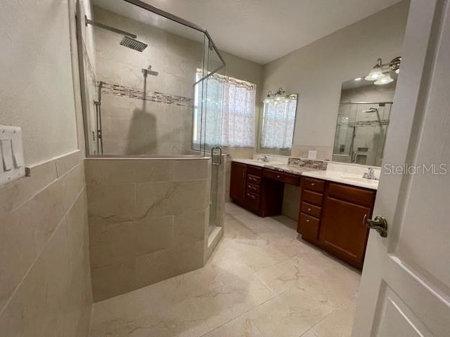 Image 18 of 38 For 201 Goldie Street