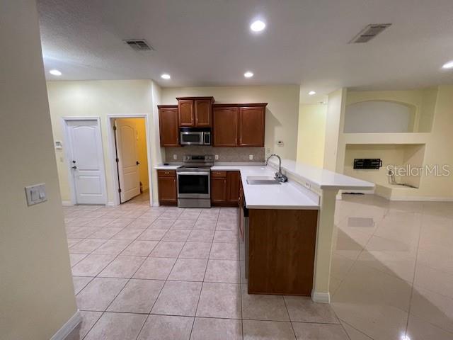 Image 3 of 38 For 201 Goldie Street