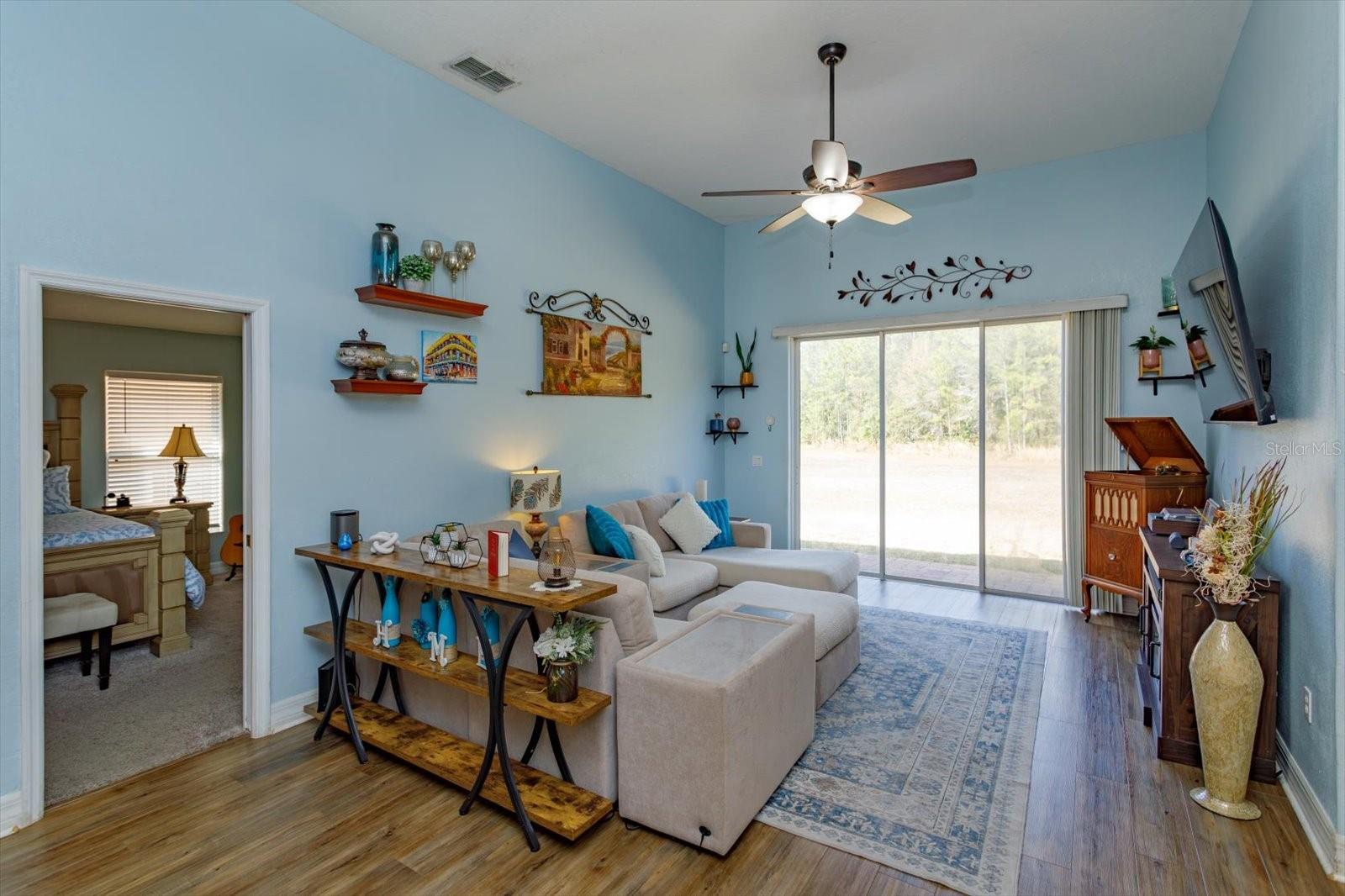 Image 10 of 31 For 16213 Citrus Parkway