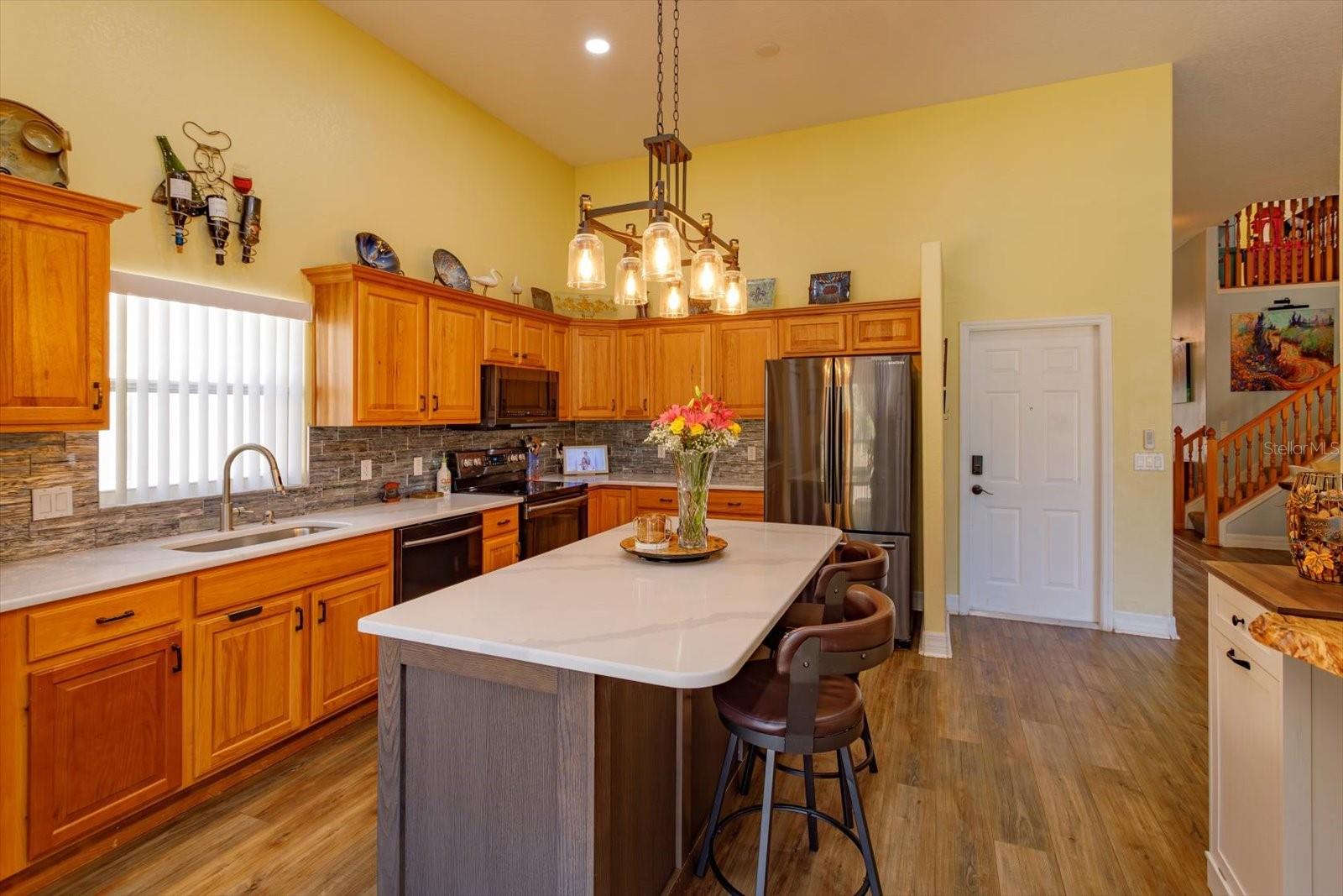 Image 12 of 31 For 16213 Citrus Parkway