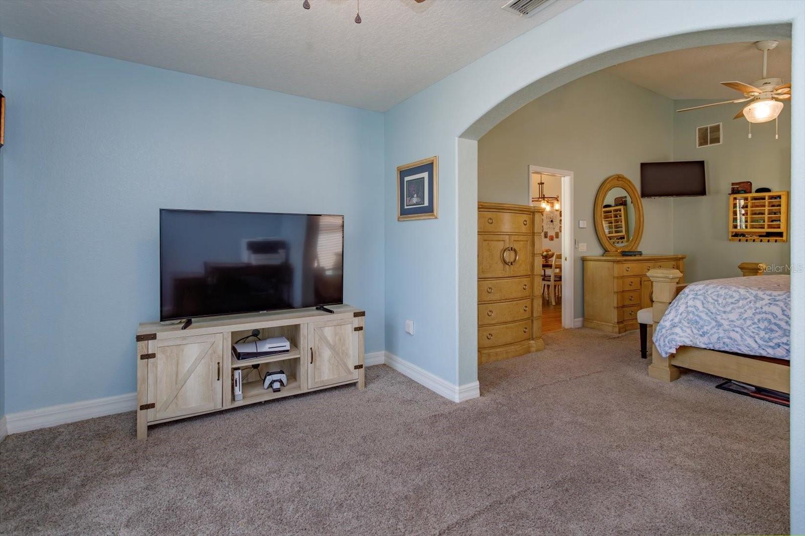 Image 16 of 31 For 16213 Citrus Parkway