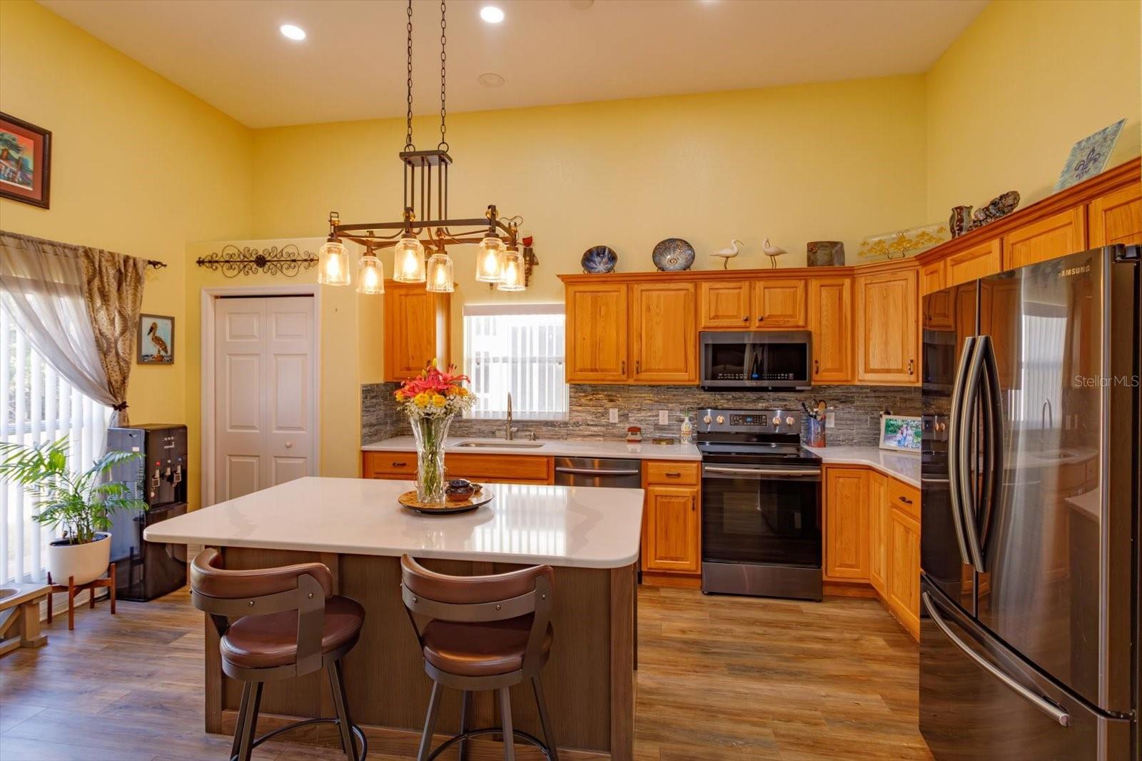 Image 3 of 31 For 16213 Citrus Parkway