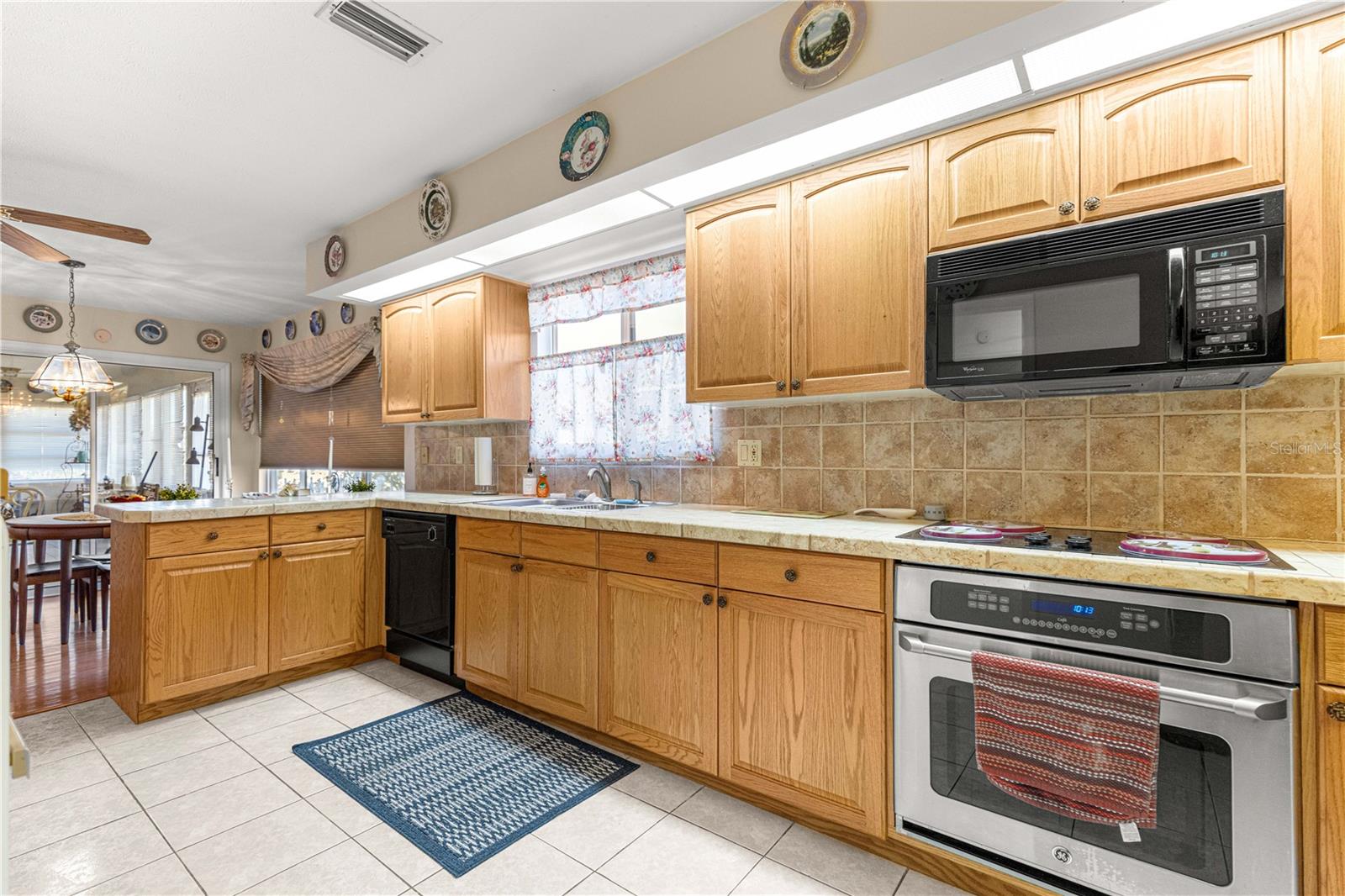 Image 17 of 39 For 11255 175th Ln