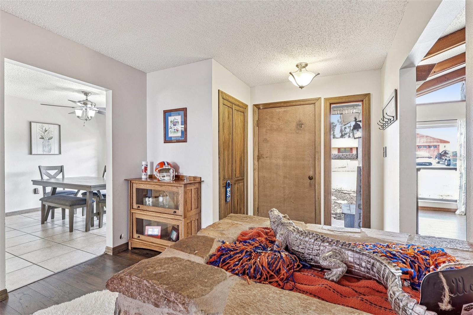 Image 6 of 39 For 9830 Wedgewood Lane