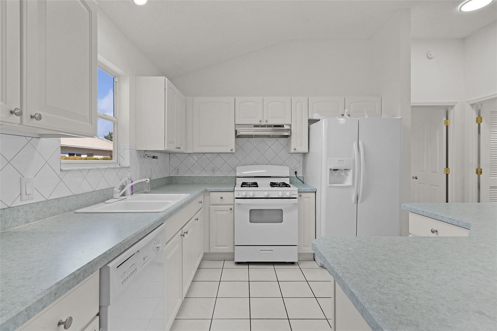 Image 12 of 43 For 1270 Weaton Court