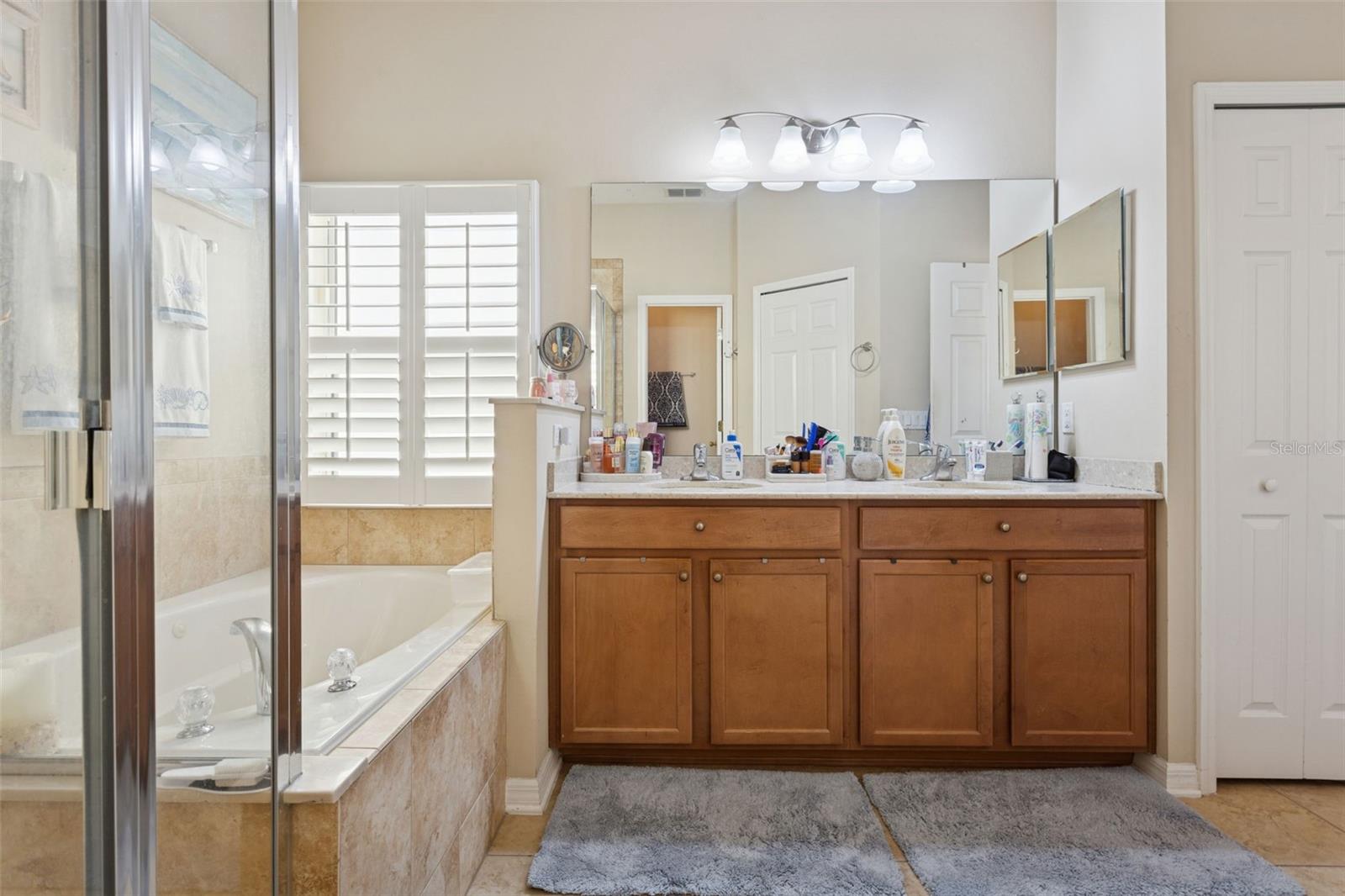 Image 16 of 37 For 408 Grassy Key Way