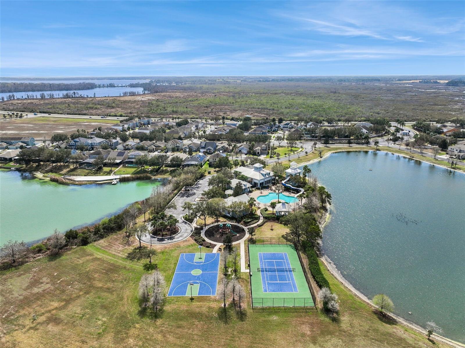 Image 32 of 37 For 408 Grassy Key Way