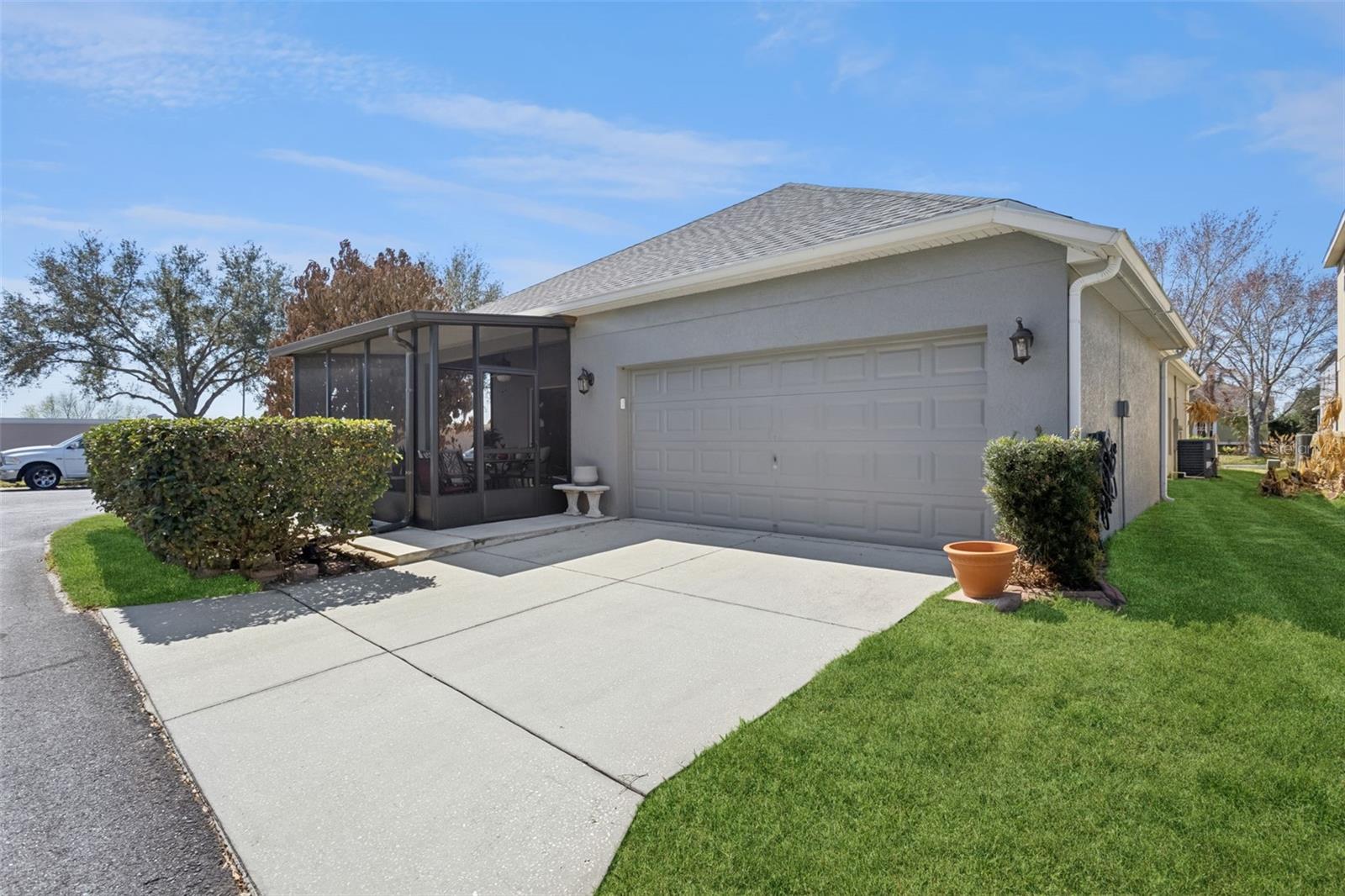 Image 4 of 37 For 408 Grassy Key Way