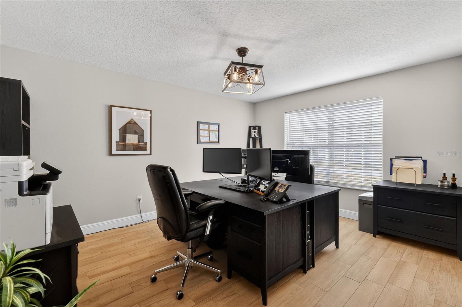 Image 19 of 38 For 319 Eastridge Drive