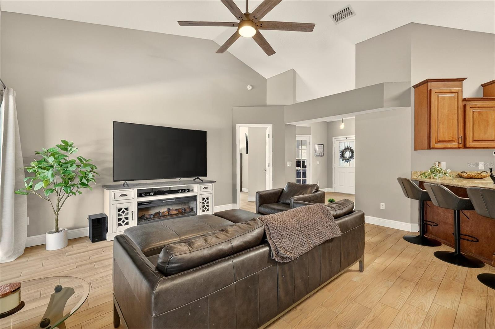 Image 35 of 38 For 319 Eastridge Drive