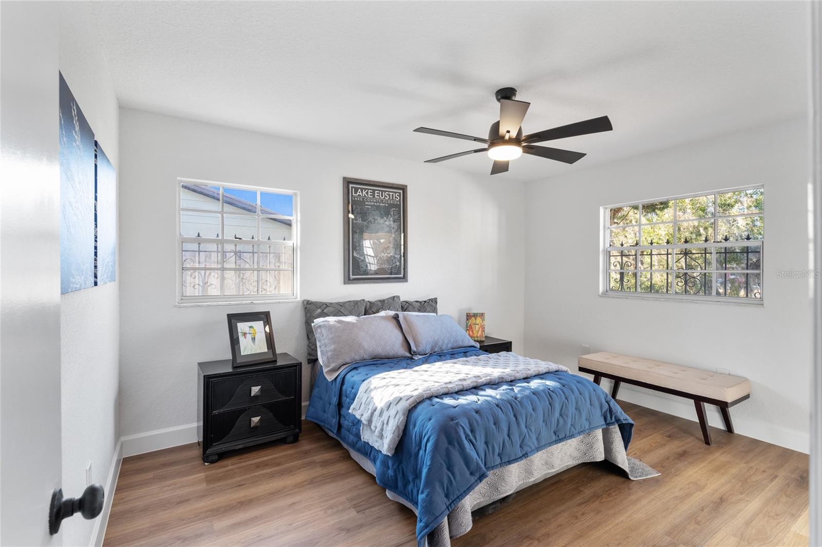 Image 17 of 28 For 507 Bates Avenue