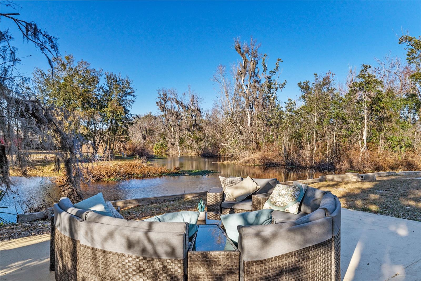 Image 23 of 28 For 507 Bates Avenue